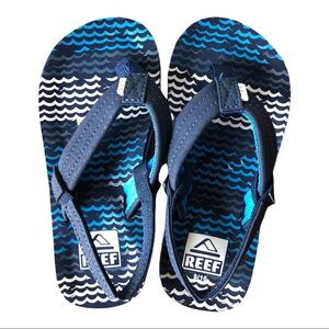 NWOB Reef flip flops in toddler size 9